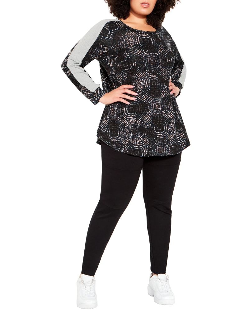 Plus size model wearing  by Zim & Zoe | Dia&Co | dia_product_style_image_id:185476
